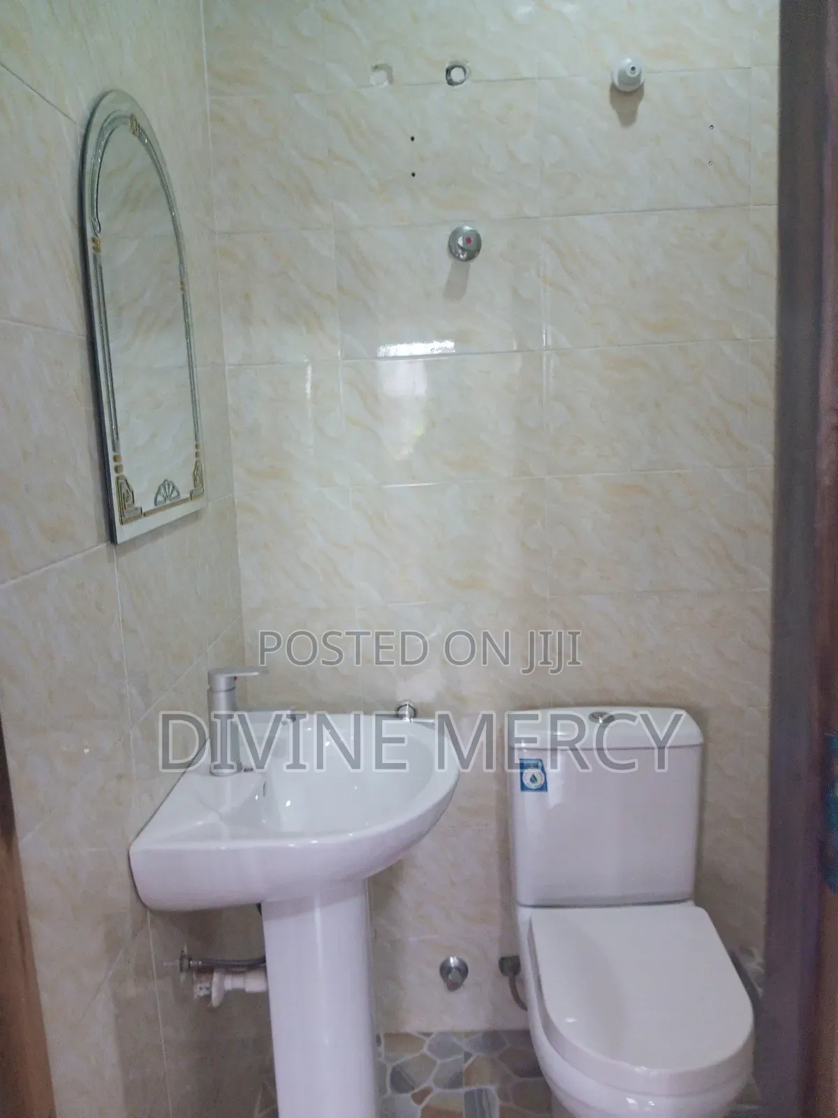 3bdrm Apartment in Offankor Kasoa, Awutu Senya East Municipal for rent