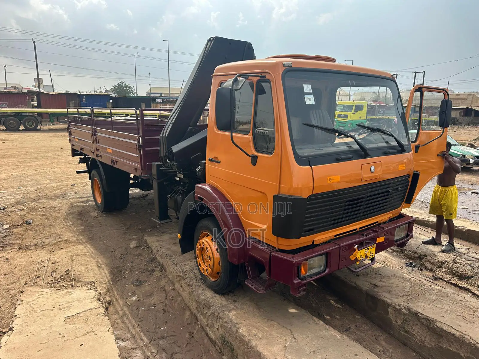 Self Loader Crane-Mercedes Benz Self Loader Crane Truck