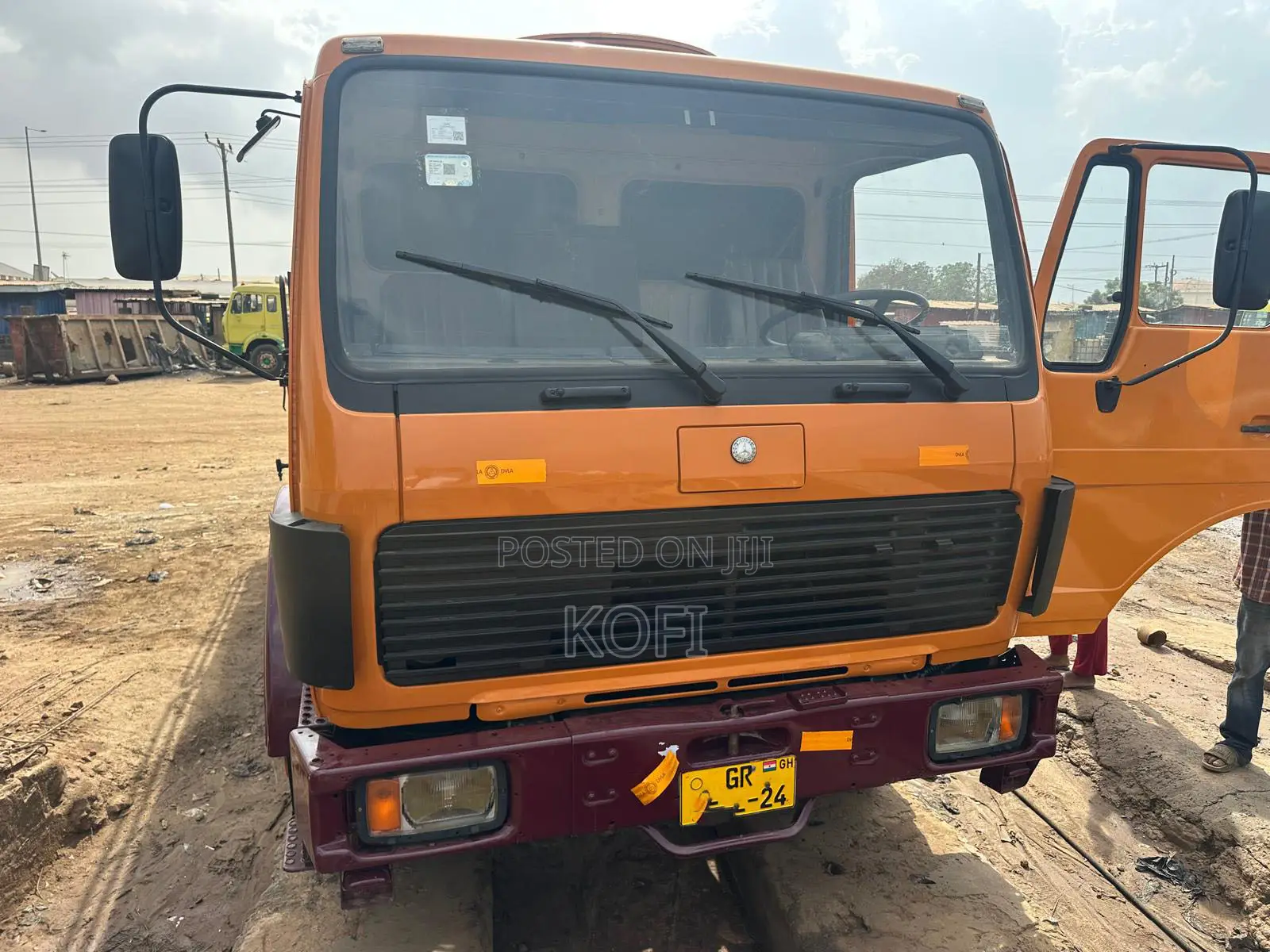Self Loader Crane-Mercedes Benz Self Loader Crane Truck