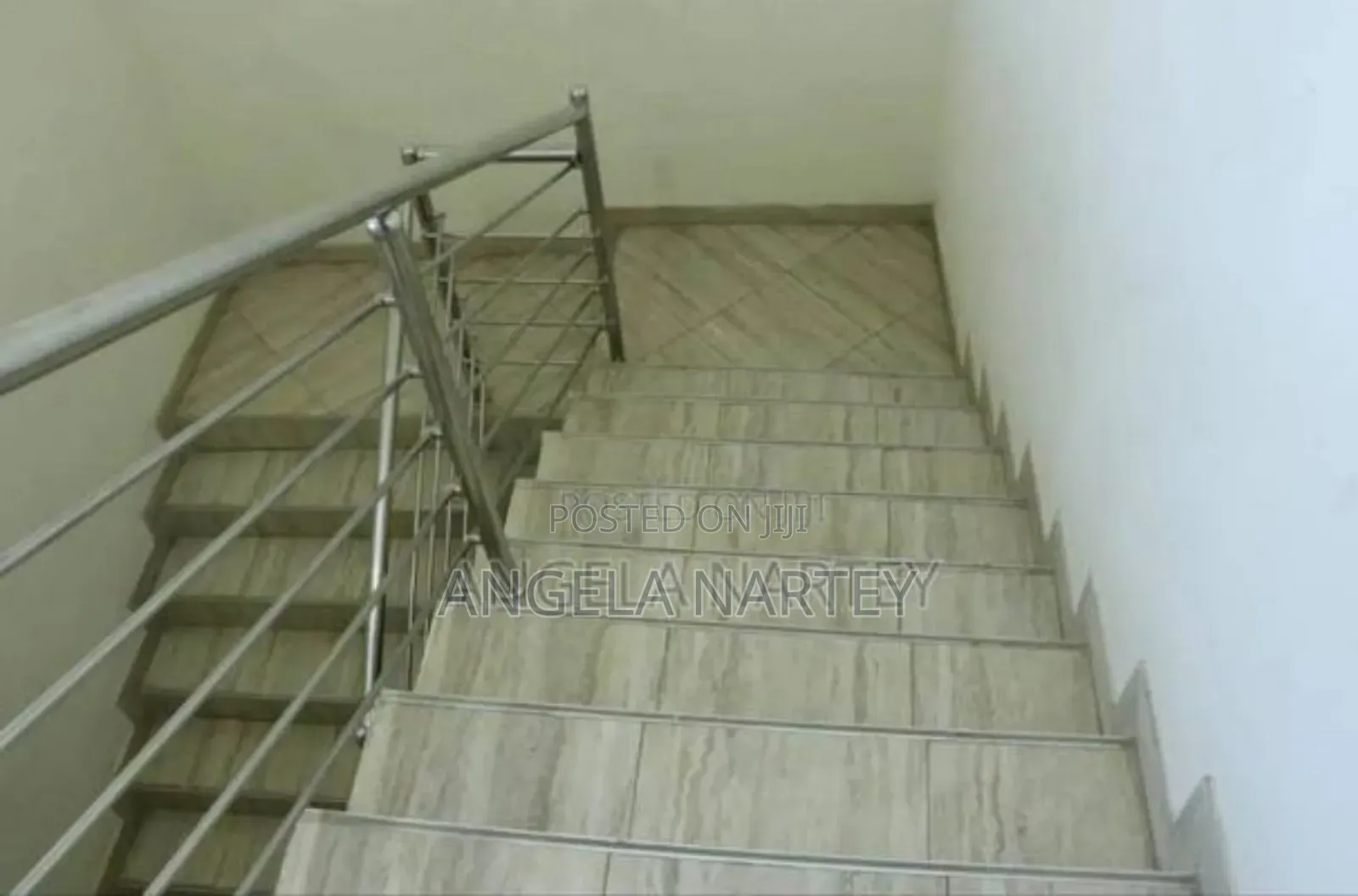 9bdrm House in Nungua Adogonor, Accra Metropolitan for sale