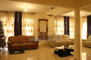9bdrm House in Nungua Adogonor, Accra Metropolitan for sale