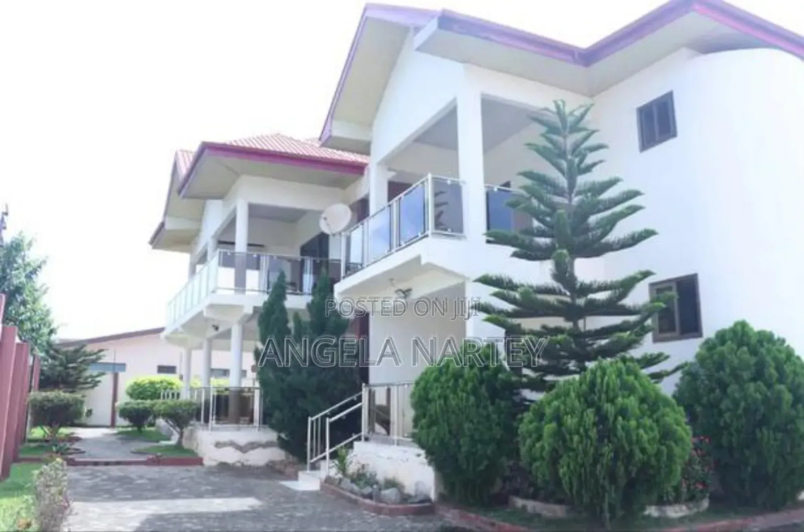 9bdrm House in Nungua Adogonor, Accra Metropolitan for sale