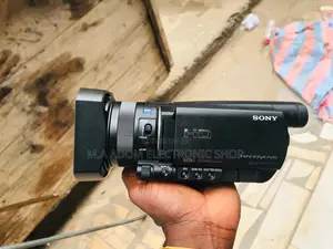 Capture Memories in : Sony FDR-AX40 Handycam