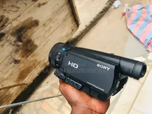 Sony FDR-AX40 Handycam: Capture Life in Stunning Detail