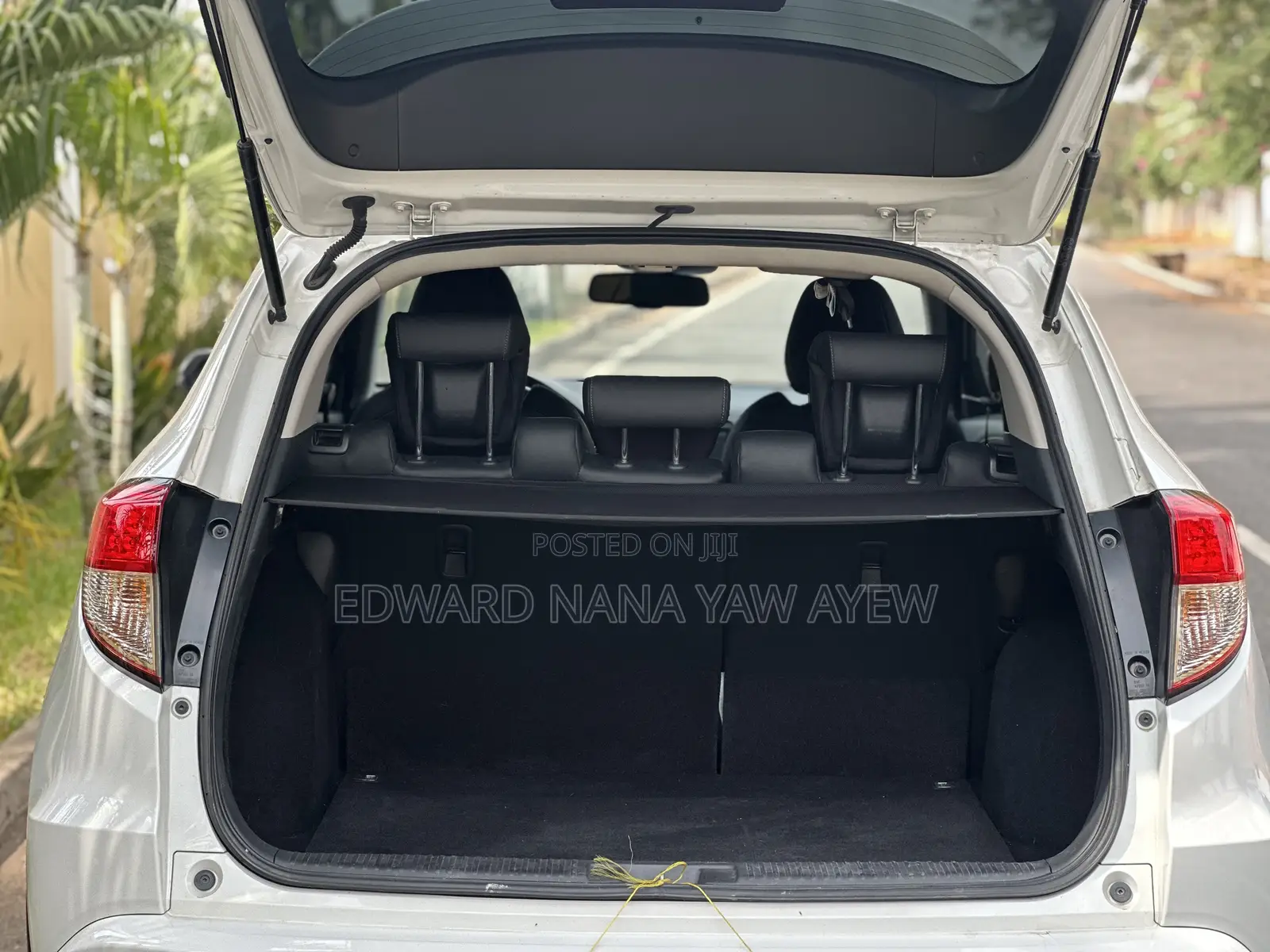 Honda HR-V Touring AWD 2019 White