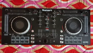 Mixtrack Platinum Dj Controller