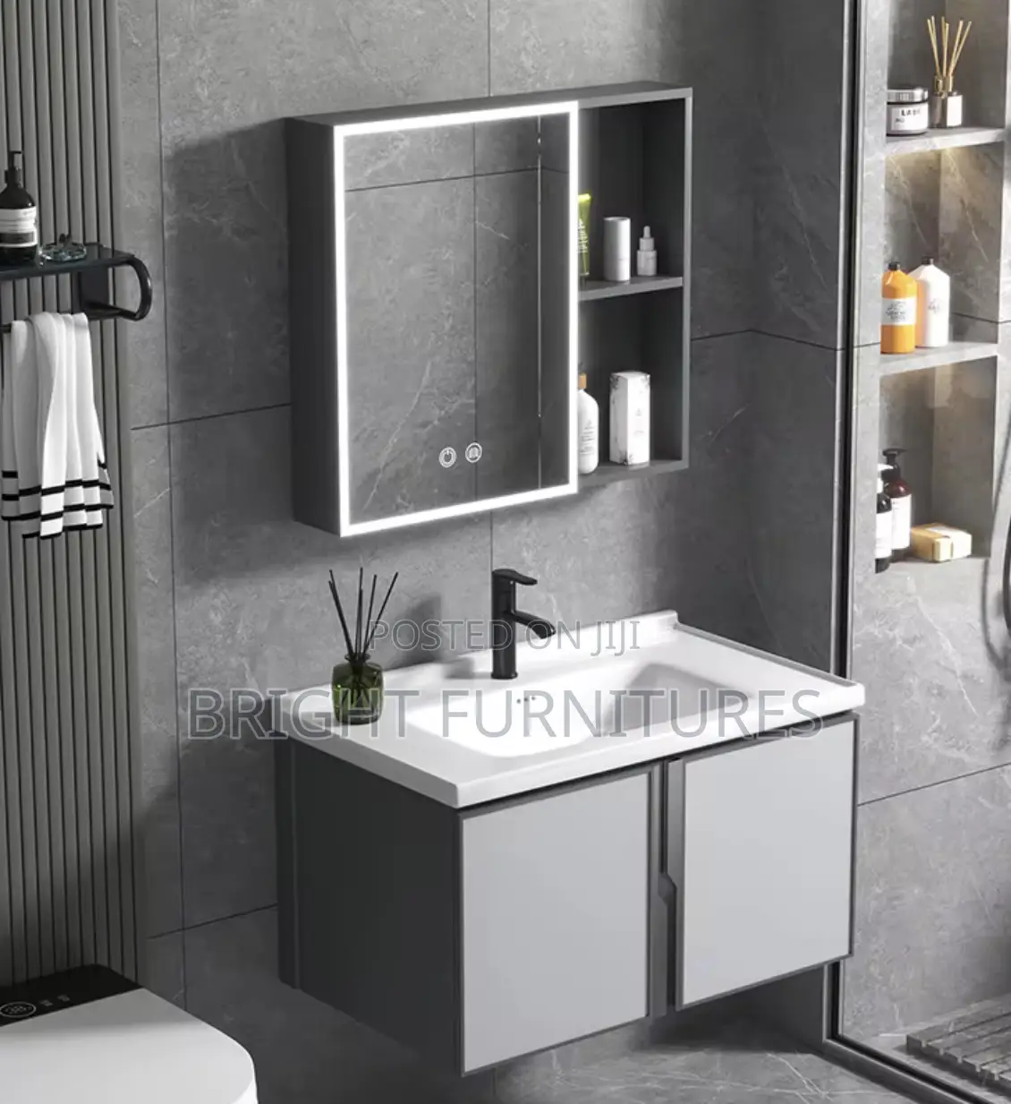 Morden Luxury Wall Mounted Bathroom Cabinet With Mirror