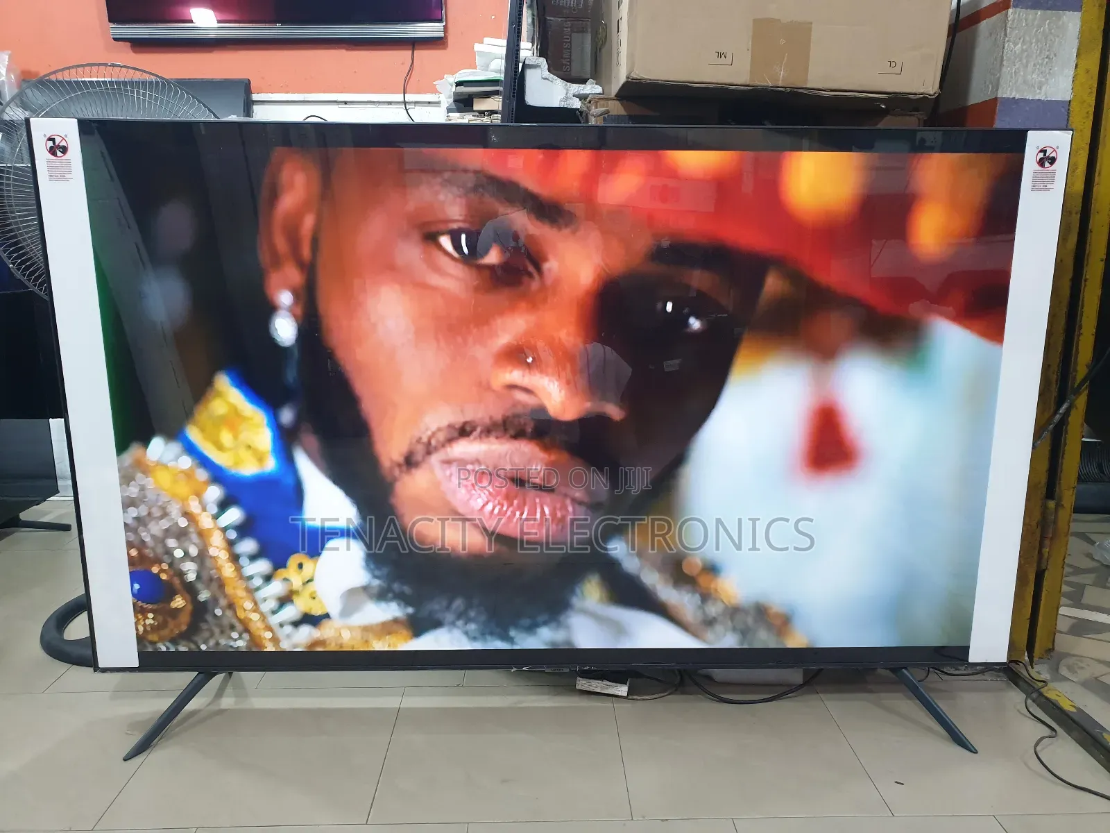 75"Crystal Uhd HDR Samsung Smart Satellite TV