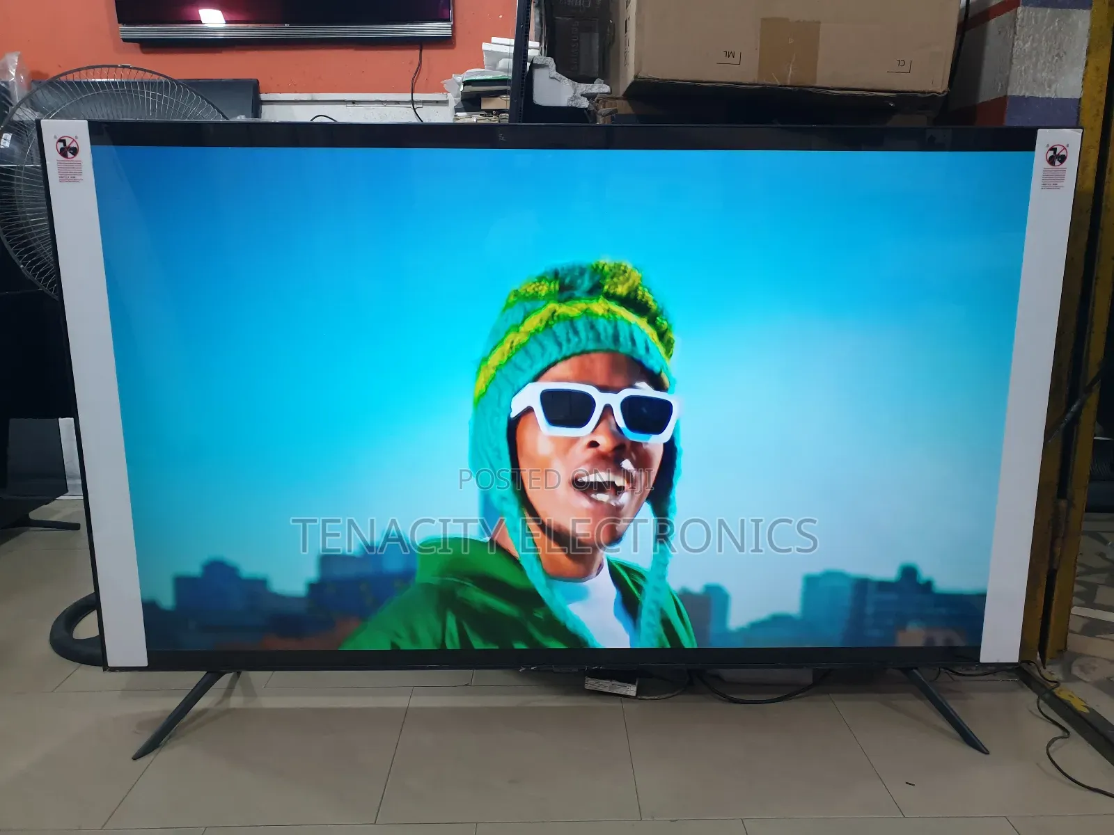 75"Crystal Uhd HDR Samsung Smart Satellite TV