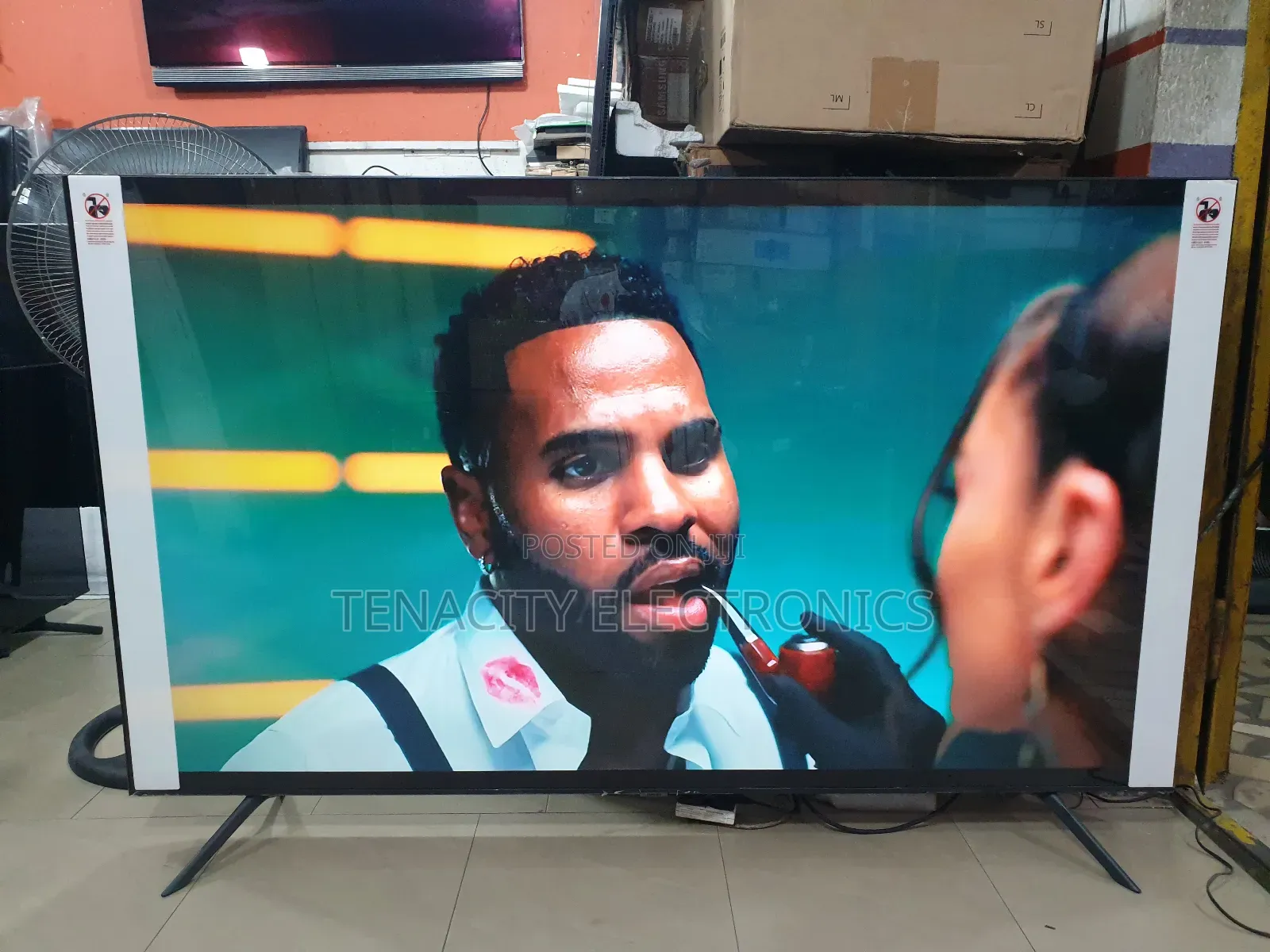 75"Crystal Uhd HDR Samsung Smart Satellite TV