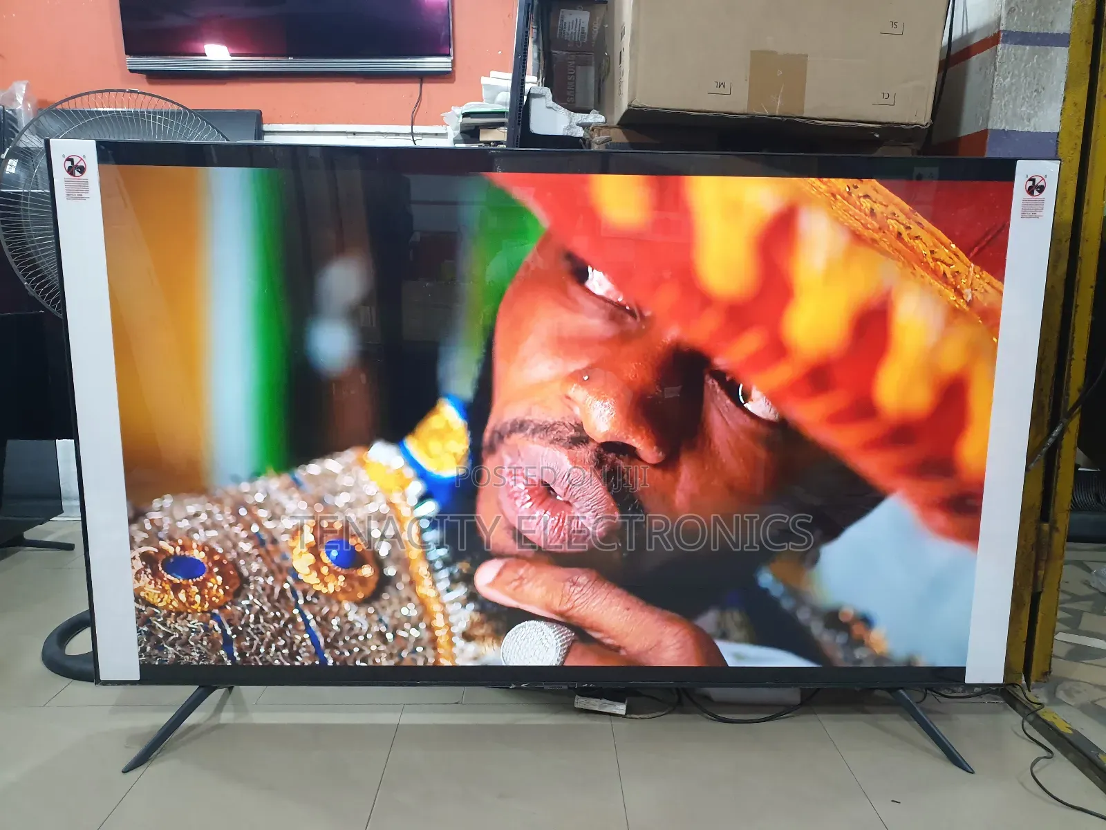 75"Crystal Uhd HDR Samsung Smart Satellite TV