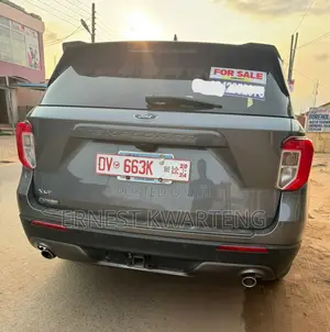 Ford Explorer XLT 2021 Silver