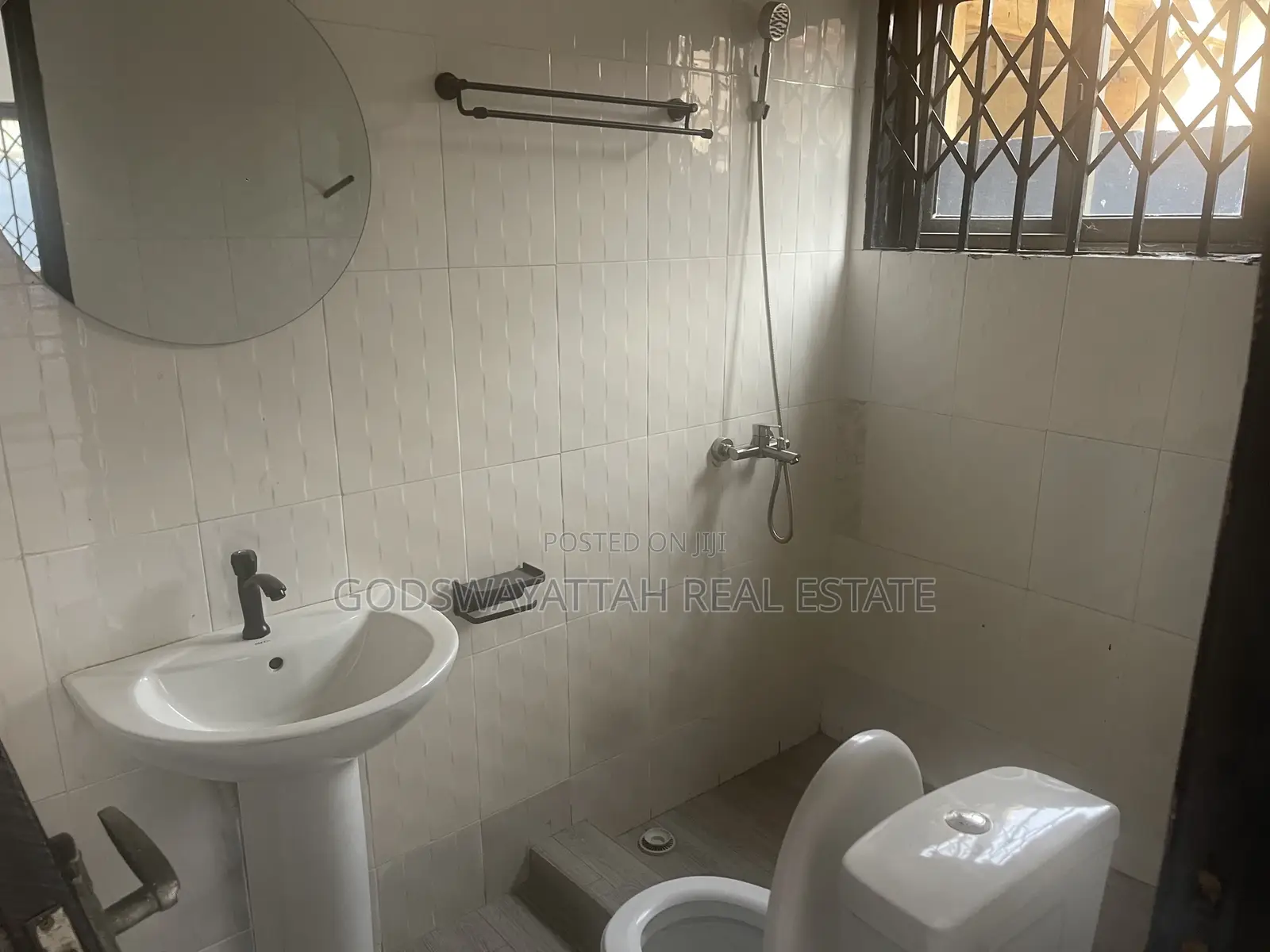3bdrm House in East Legon, Adjiriganor for rent