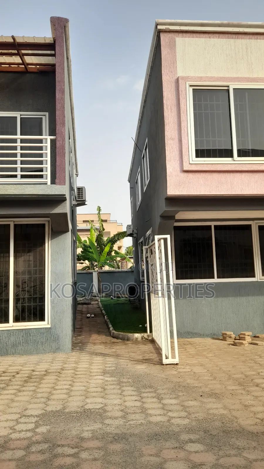 4bdrm House in Oyarifa High Tension for sale