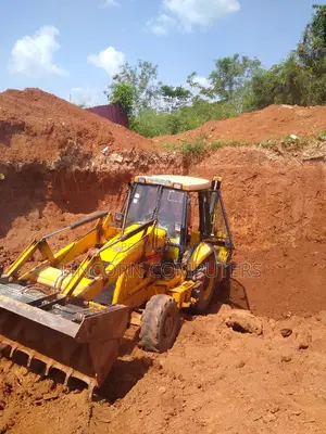 Am Backhoe And Wheel Loader Operator Am Looking For Job
