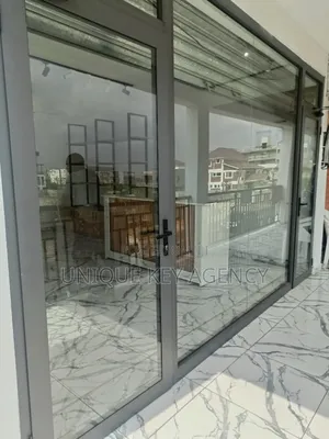 Shop to Let in Tse Addo