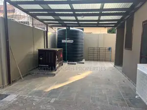 3bdrm Townhouse / Terrace in Skm, Cantonments for rent