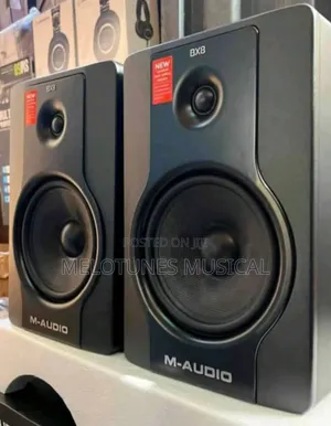 M-Audio Bx8 D2 130-Watt Bi-Amplified Studio Monitors