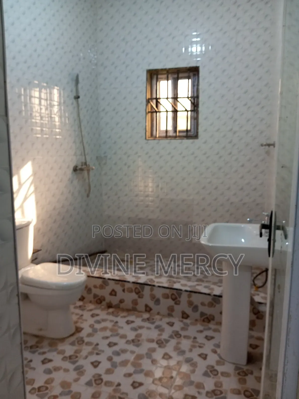 3bdrm Bungalow in Green Estate, Awutu Senya East Municipal for rent