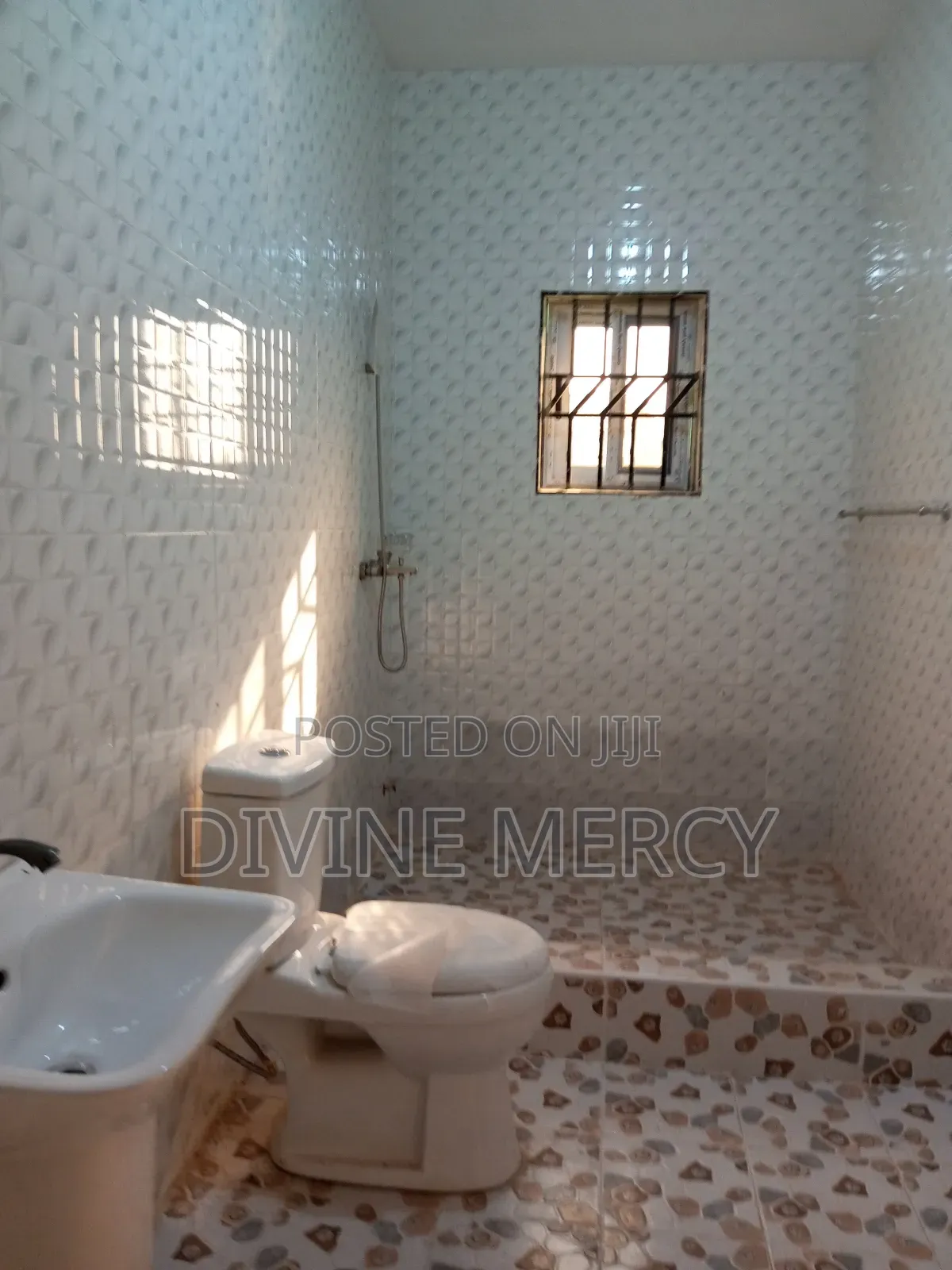 3bdrm Bungalow in Green Estate, Awutu Senya East Municipal for rent
