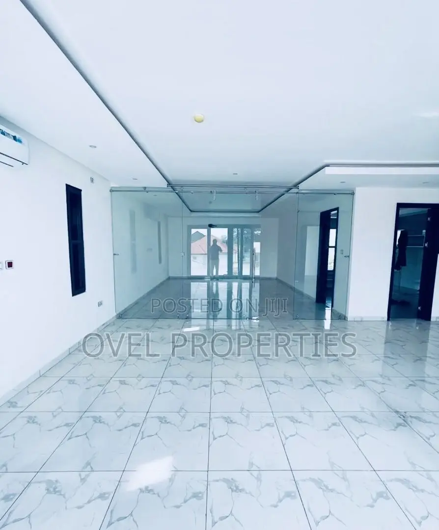 4bdrm House in 1Mill, East Legon for sale