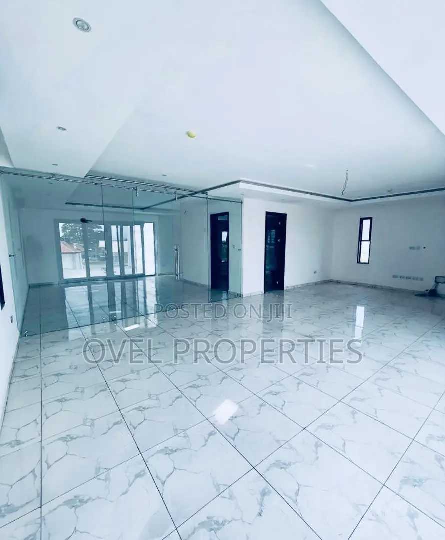 4bdrm House in 1Mill, East Legon for sale