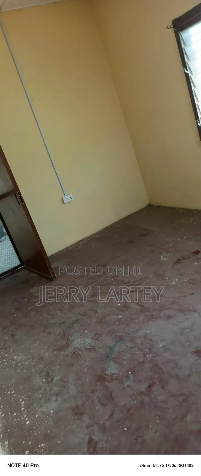 1bdrm Apartment in Dansoman Children for rent