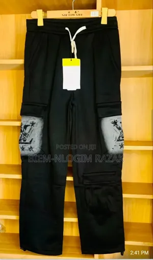 Hard Free-leg Cargo Sweatpants Available In Stock