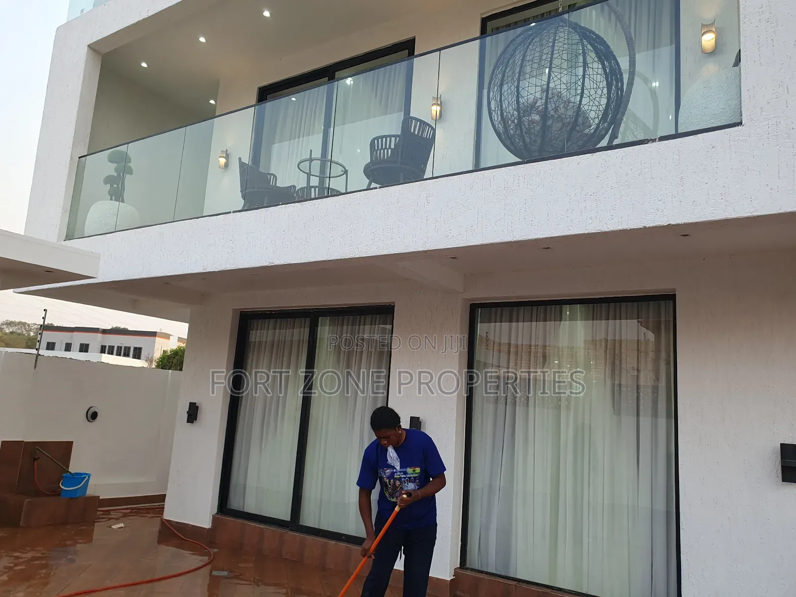 Villa,Mansion,Suites,Apartment,Warehouse Fumigation