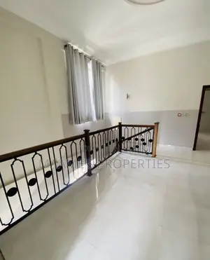 6bdrm Duplex in Cantonments for rent