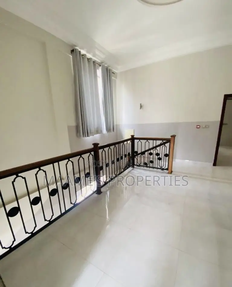 6bdrm Duplex in Cantonments for rent