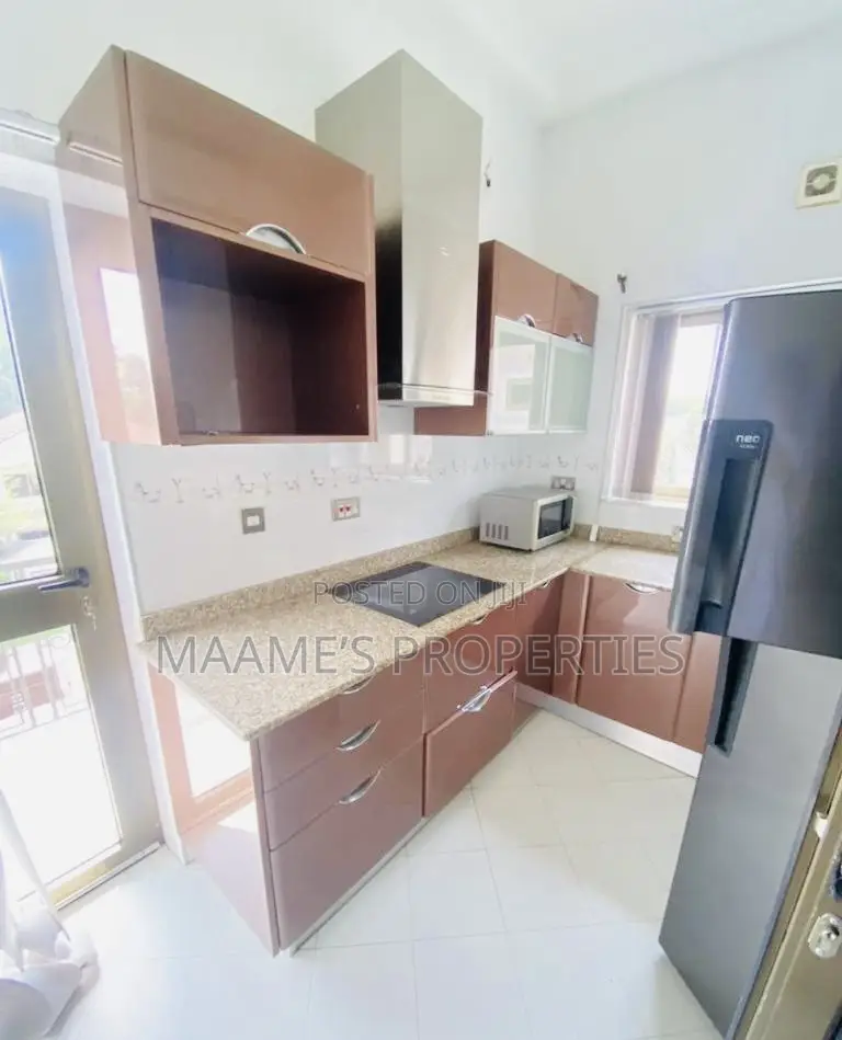 6bdrm Duplex in Cantonments for rent