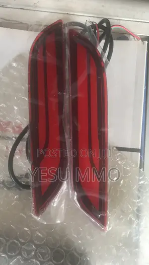 Toyota Camry 2018 Le Back Bumper Led Reflector