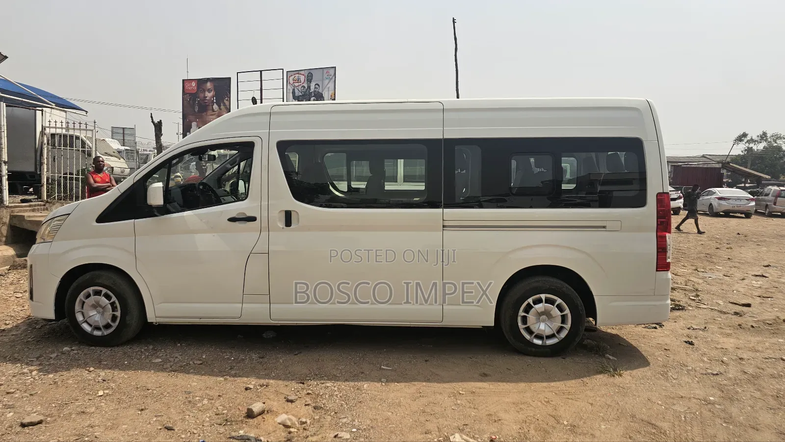 Toyota Grand HiAce 2023 White