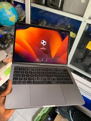 Laptop Apple MacBook Pro 2017 8GB Intel Core I5 SSD 128GB