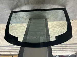 Mercedes Benz C300 / W205 2016 Back Windscreen