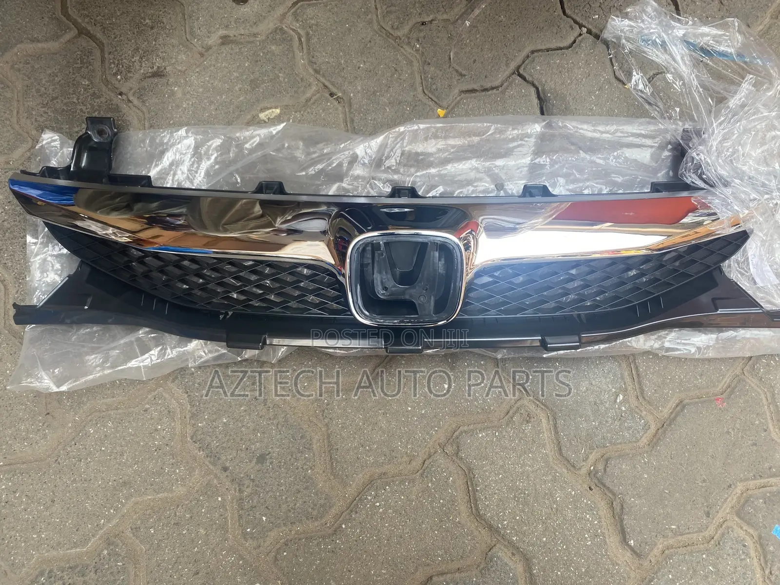 Honda Civic 2009-2011 Top Grille/ Shells