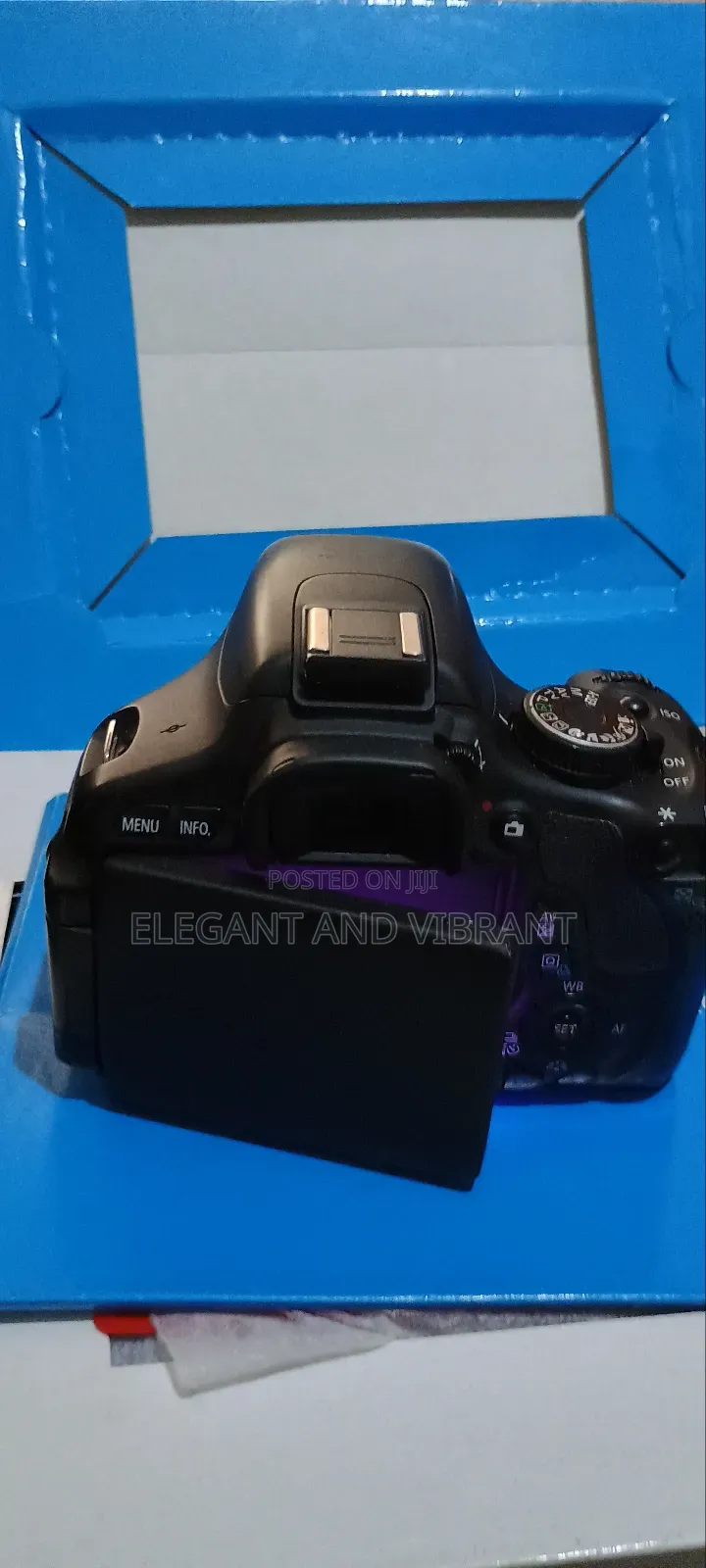 Canon 600d With Screen Color Change,Please Read Description