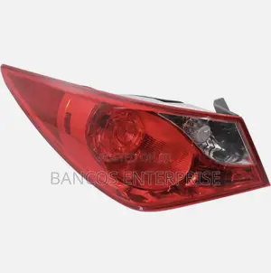 Hyundai Sonata 2011-2014 Tail Light