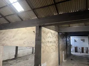 600 SQM Warehouse at Sapeiman for Rent