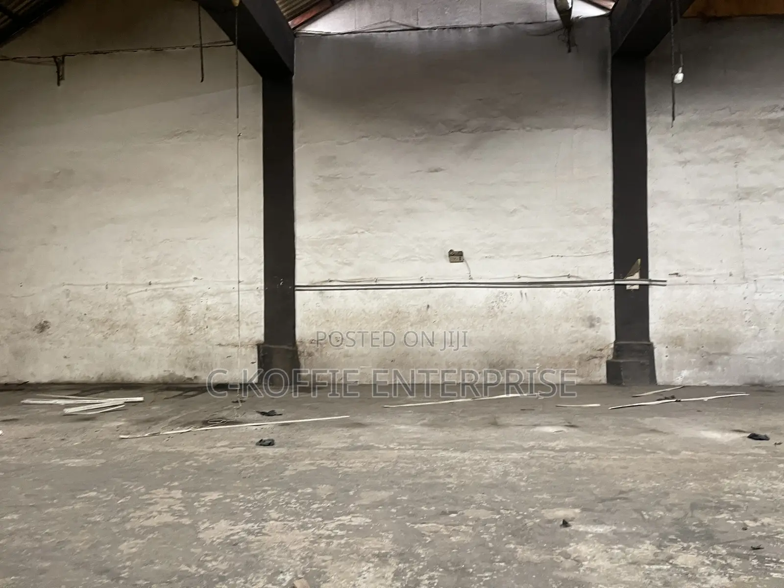 600 SQM Warehouse at Sapeiman for Rent
