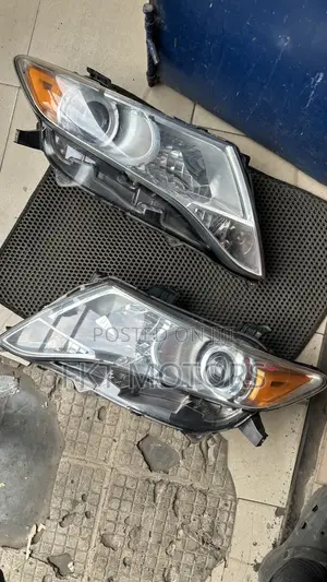 Toyota Venza Headlights 2009,2010,2011,2012,2013,2014