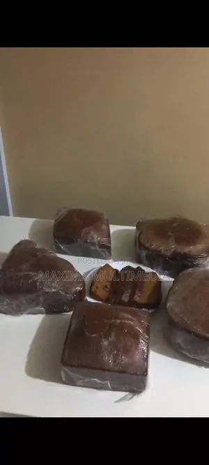 Order Your Rich Fruit And Caramelized Cake