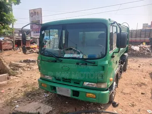 Hyundai Ex8 (Garbage Truck)