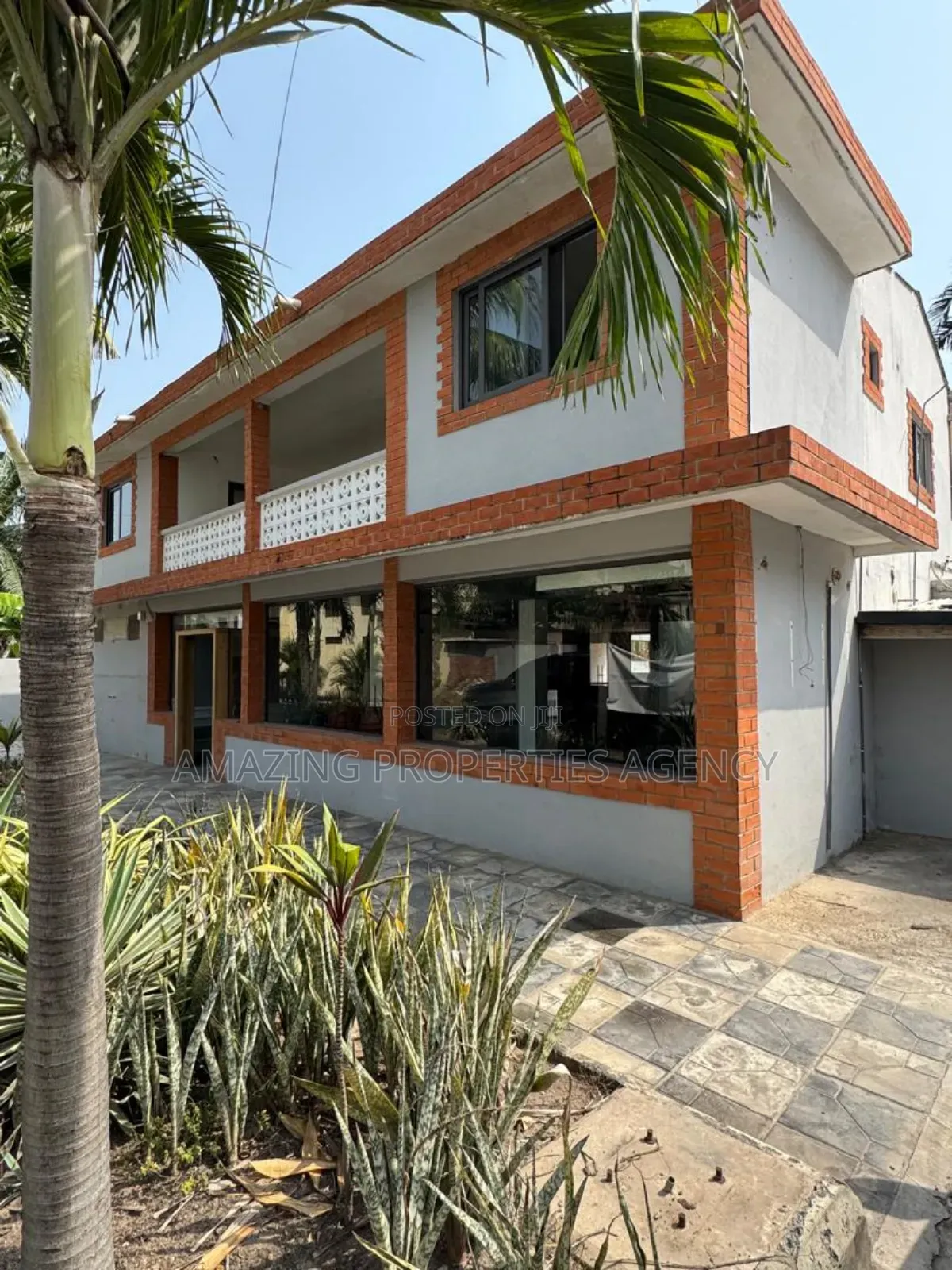 7bdrm House in Office Space Labone, Adjiriganor for rent