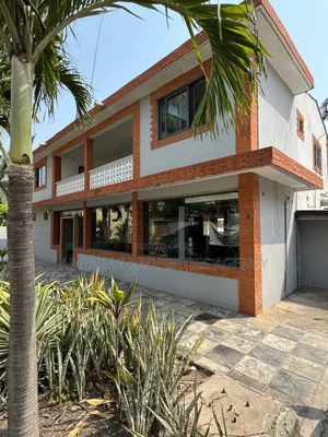 7bdrm House in Office Space Labone, Adjiriganor for rent