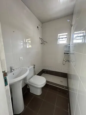 7bdrm House in Office Space Labone, Adjiriganor for rent