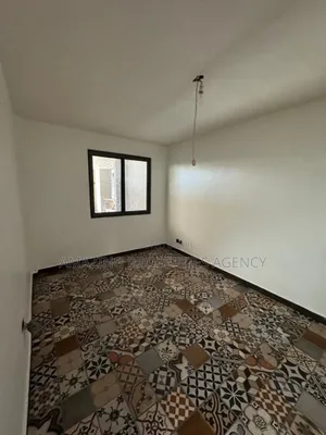 7bdrm House in Office Space Labone, Adjiriganor for rent