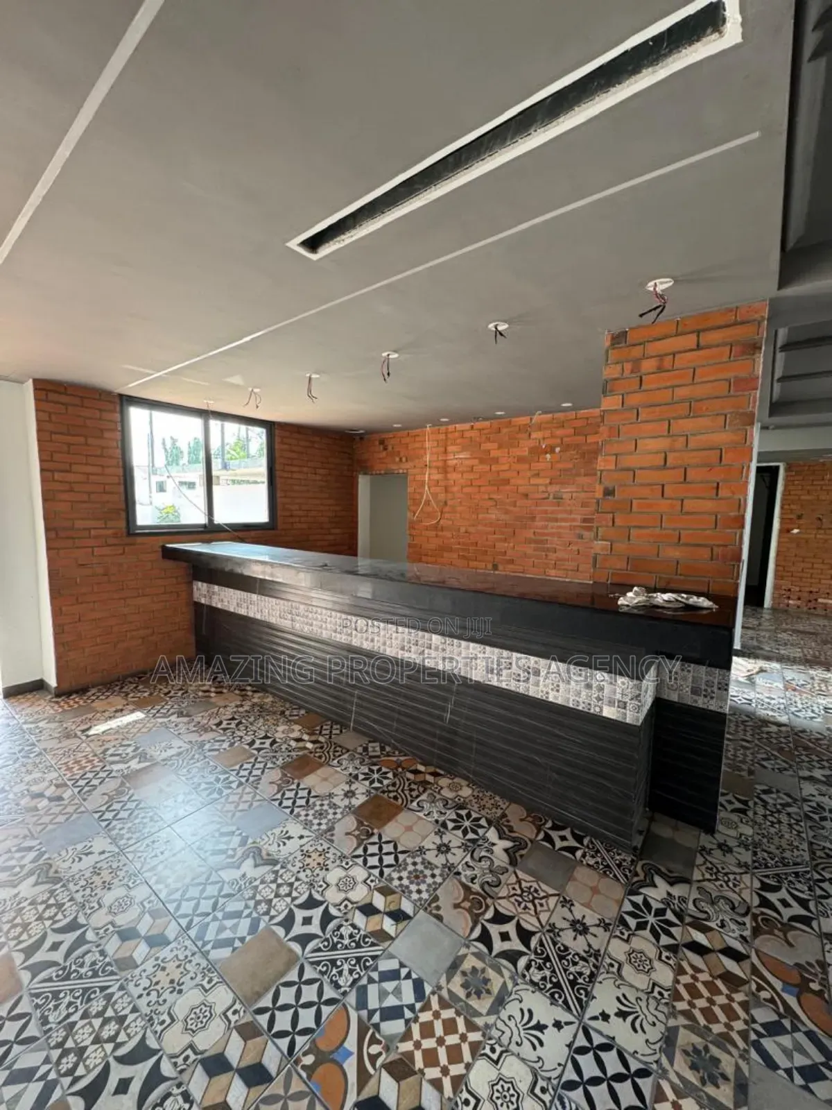 7bdrm House in Office Space Labone, Adjiriganor for rent