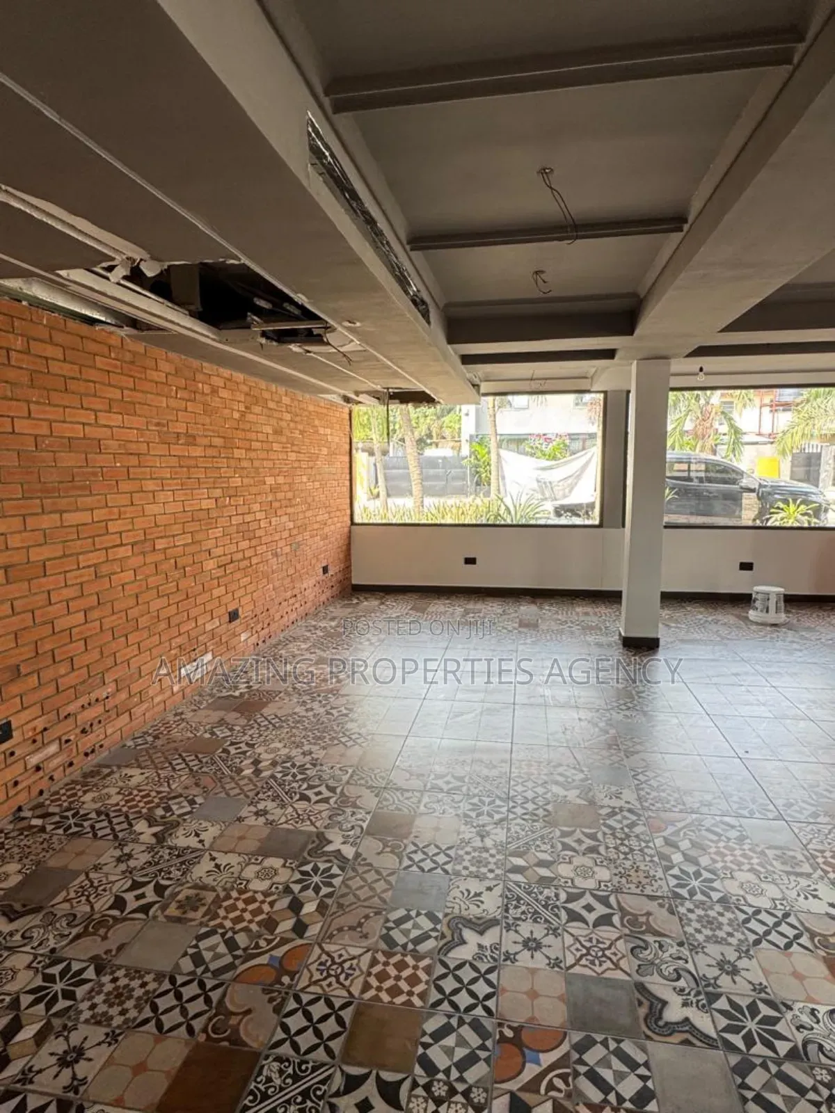 7bdrm House in Office Space Labone, Adjiriganor for rent